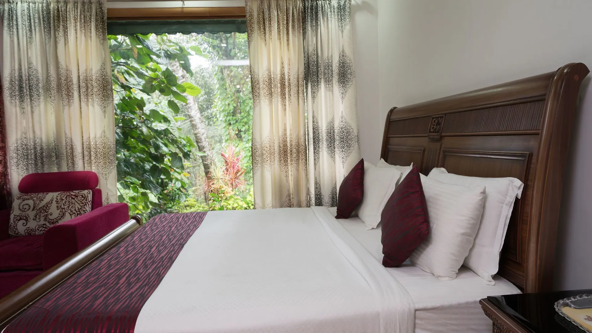 *** מלון מונאר Oyo 9802 Parakkat Plantation Resort הודו