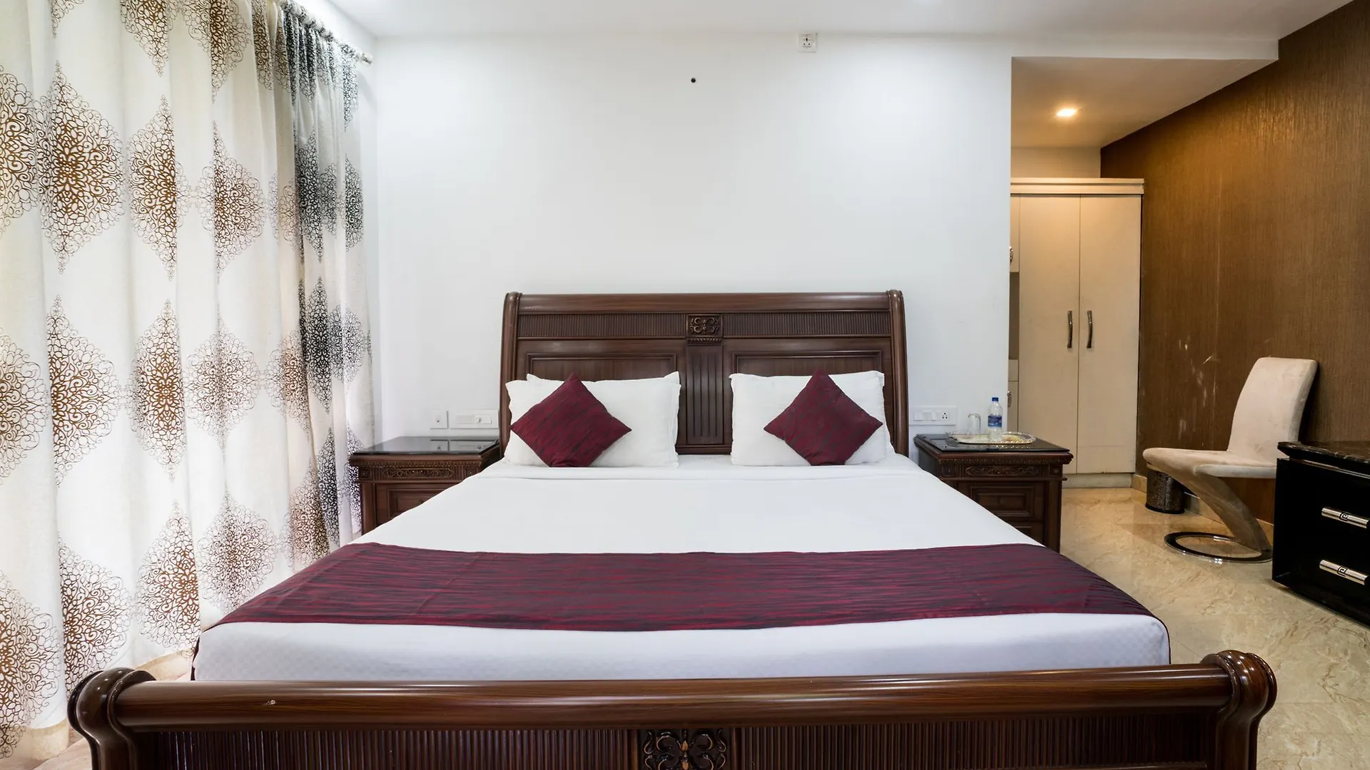 מונאר Oyo 9802 Parakkat Plantation Resort מלון