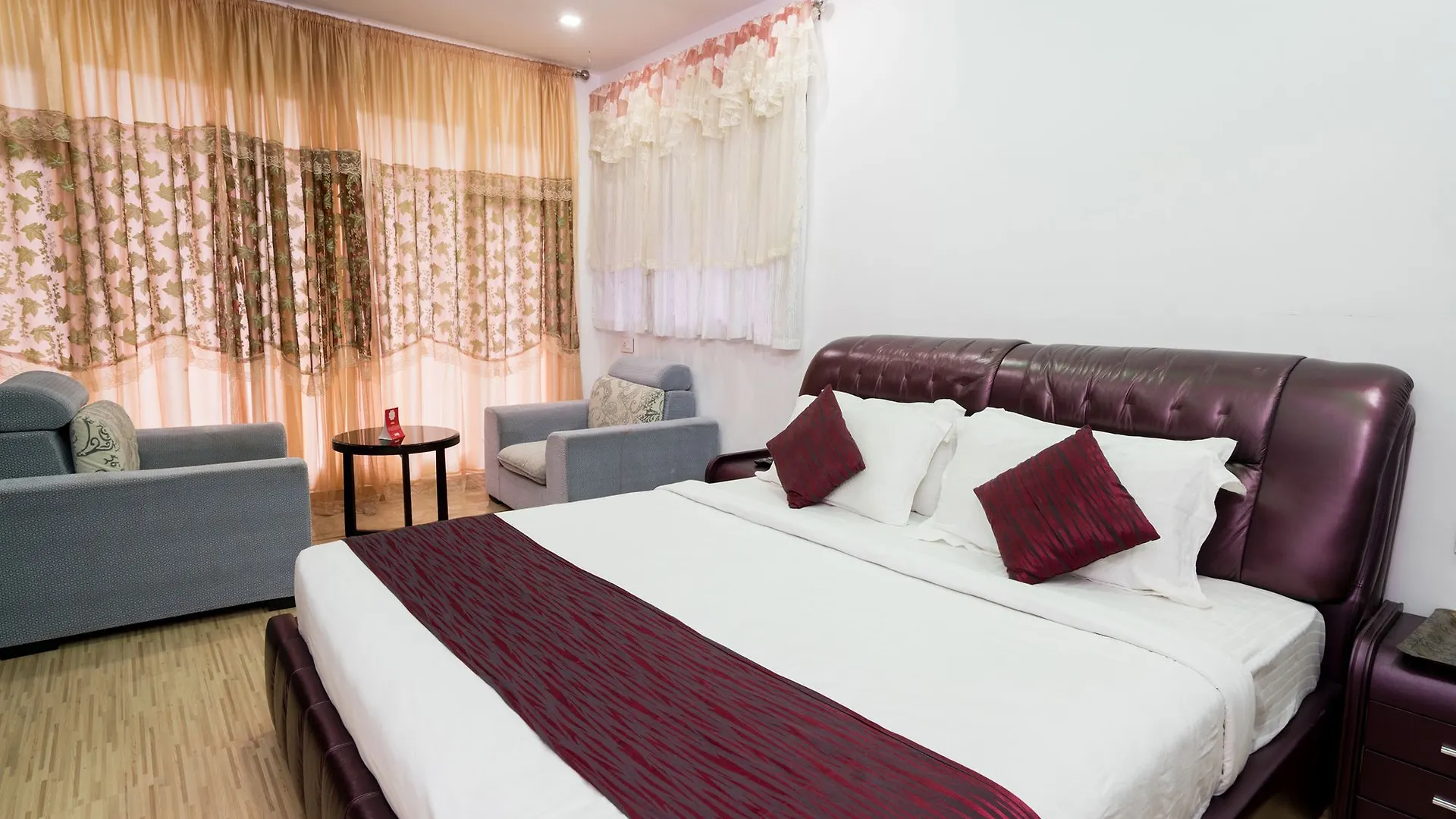 Oyo 9802 Parakkat Plantation Resort Munnar Indie