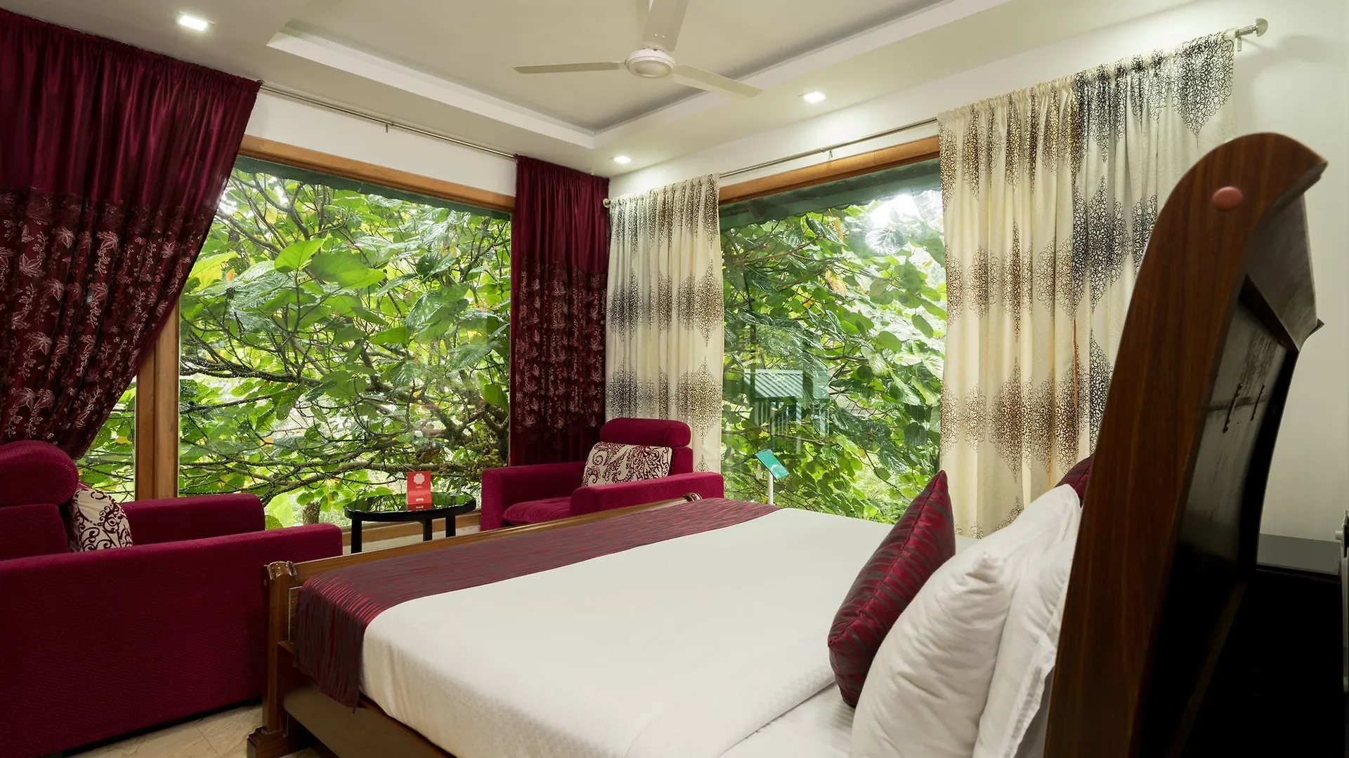Hotel Oyo 9802 Parakkat Plantation Resort Munnar